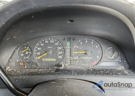 1997 Toyota Ipsum из США, поврежденный, VIN SXM150022990